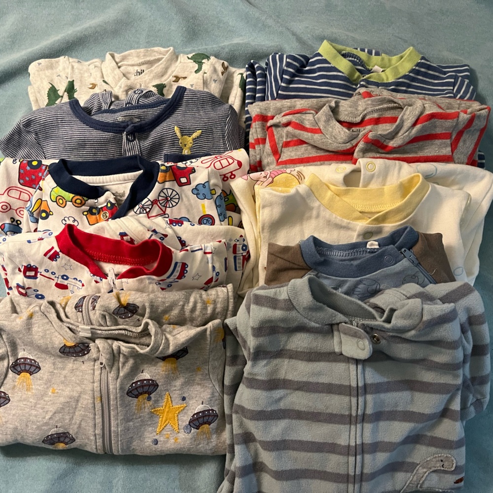 Boys 6 month sleepers. 10 sets.